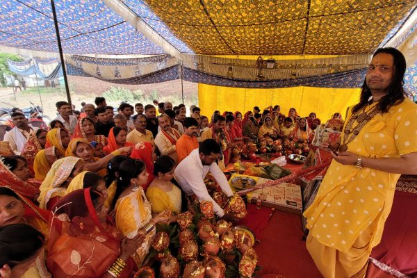 लुधियाना के गोबिंदगढ़ में कलश यात्रा के साथ शुरू हुई श्रीमद्भागवत कथा