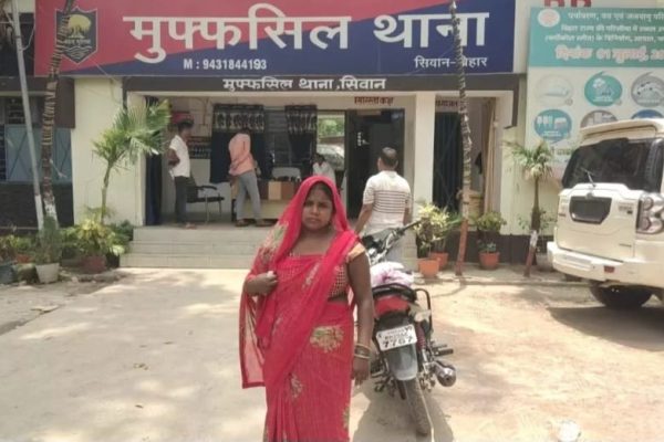 बिहार : मुर्गी की गला दबाकर हत्या…’, भाभी ने देवर के खिलाफ दर्ज कराई सिवान के मुफस्सिल थाना में FIR